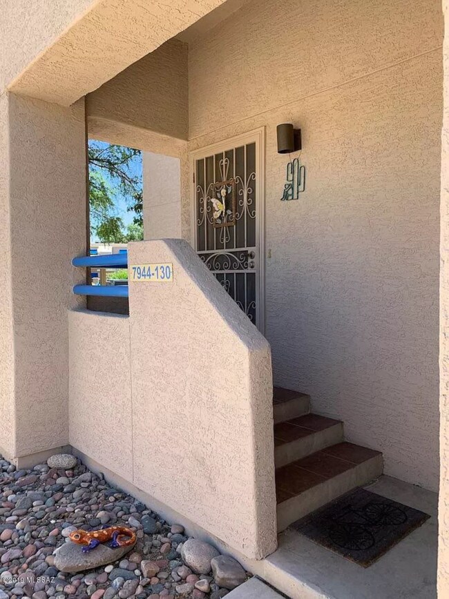 Building Photo - 7944 E Colette Cir