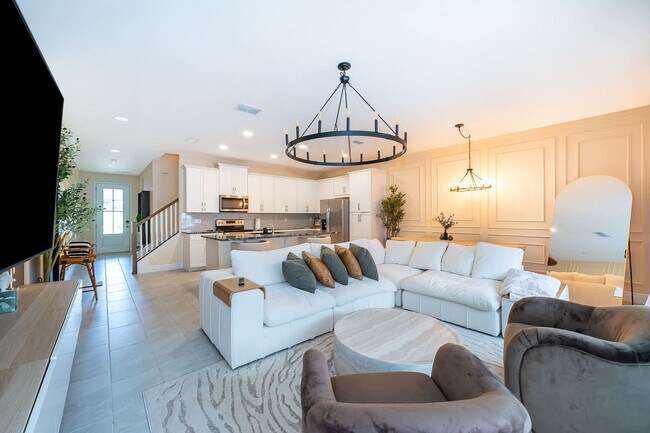 Foto del edificio - 1660 Tropical Palms Cir