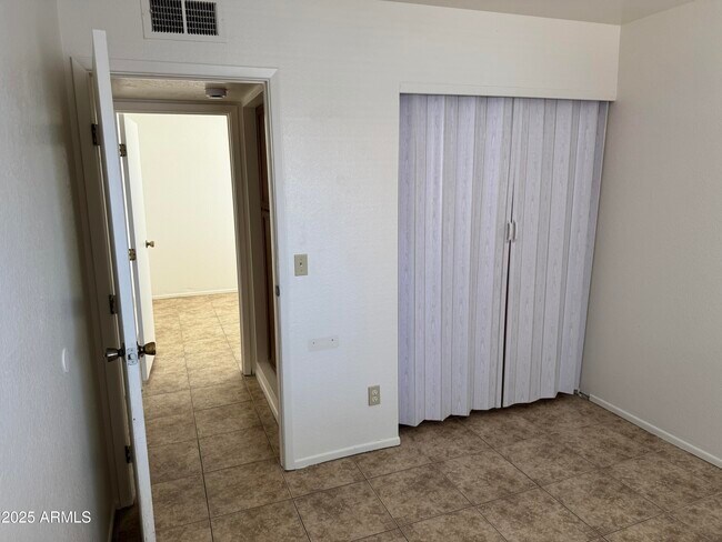 Foto del edificio - 6148 E Greenway St