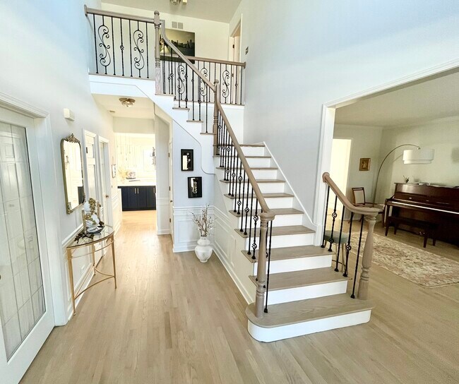 Foto del edificio - 4311 Camelot Cir