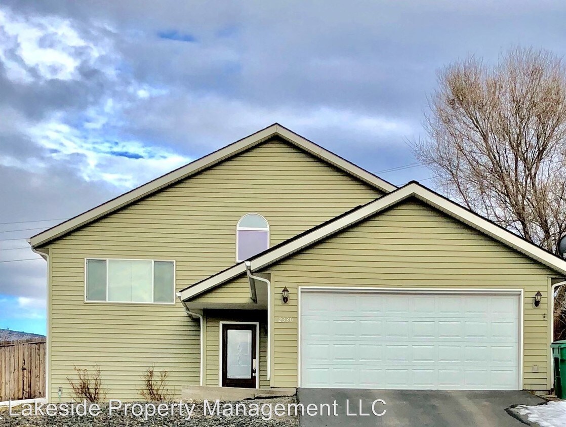 Primary Photo - 2330 James Martin Ct