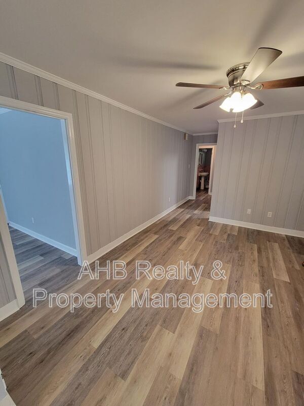 Foto del edificio - 801 Sycamore Rd