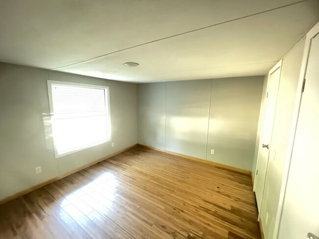 Building Photo - Home for rent $1100