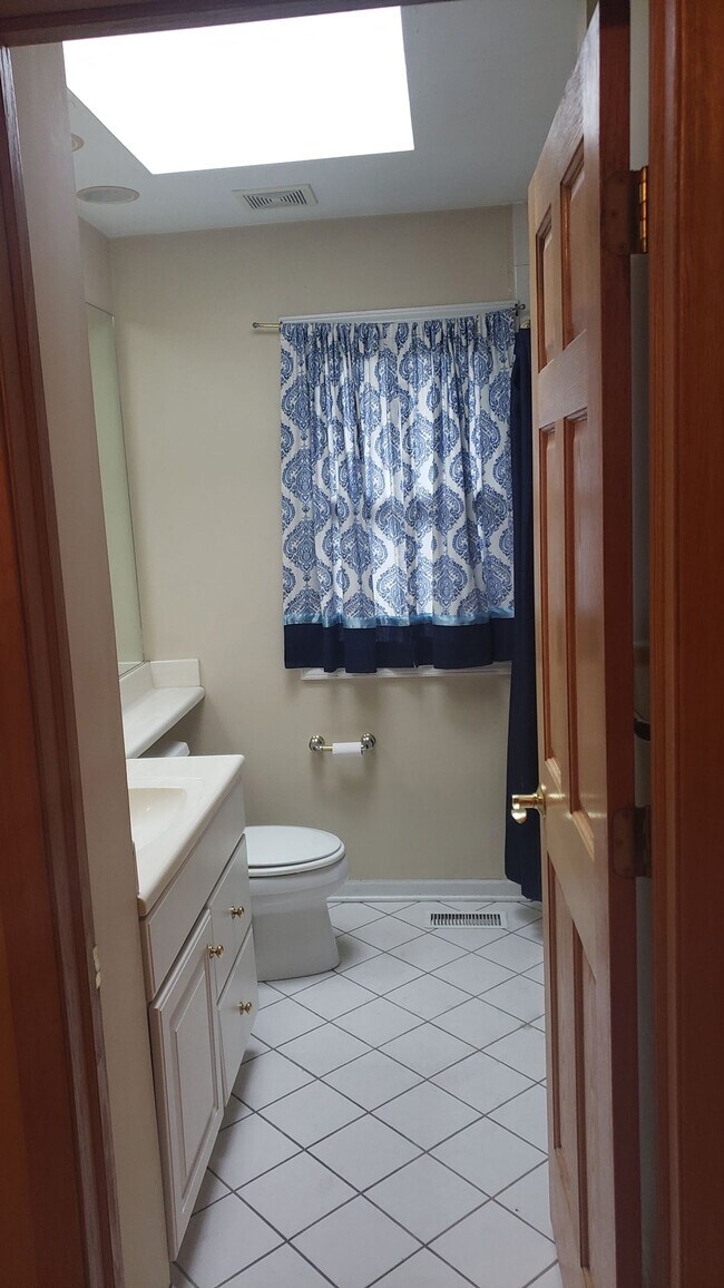 Bathroom - 3300 Saratoga Ave