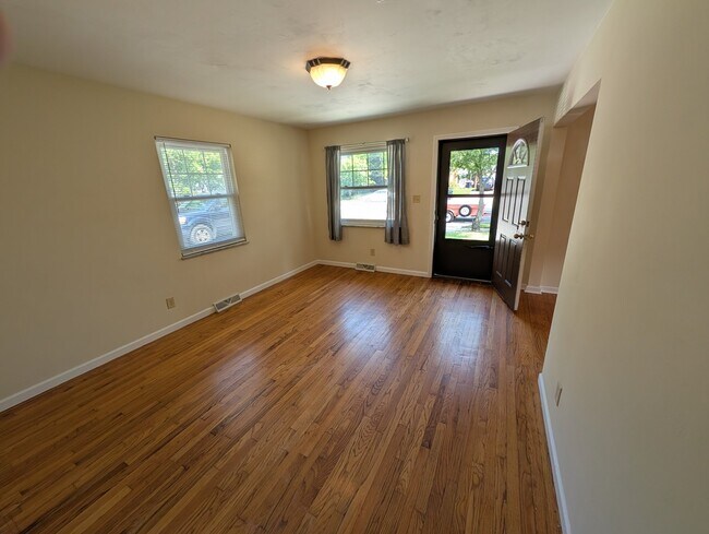 Foto del edificio - 885 E N Broadway St