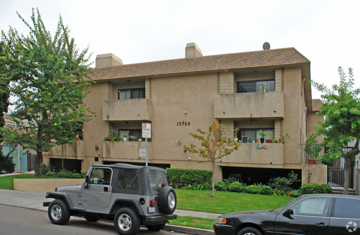 Primary Photo - Woodbine Apartments