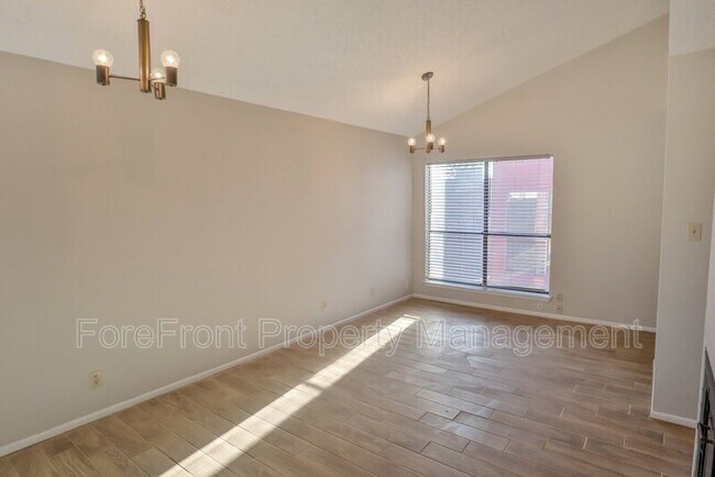 Foto del edificio - 14416 Waddesdon Bluff