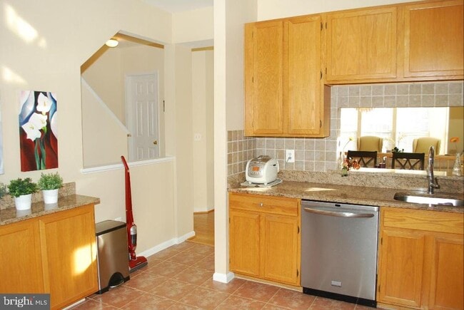 Building Photo - 4070 Fountainside Ln