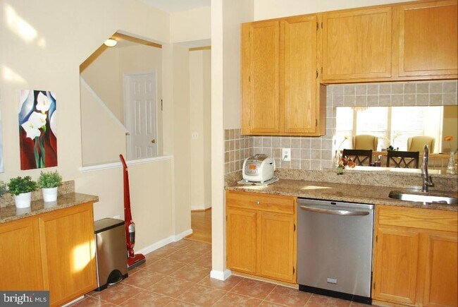 Foto del edificio - 4070 Fountainside Ln