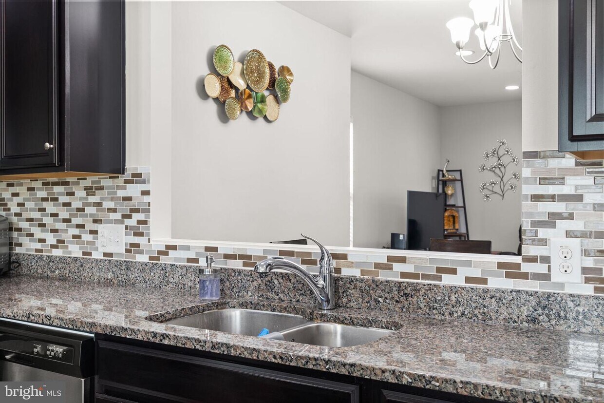 1738 Beacon Ln, Warrington, PA 18976 Townhome Rentals in Warrington