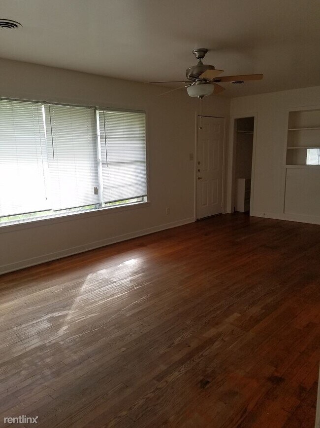 Building Photo - 3 br, 1.5 bath House - 1010 S Dexter Dr 10...