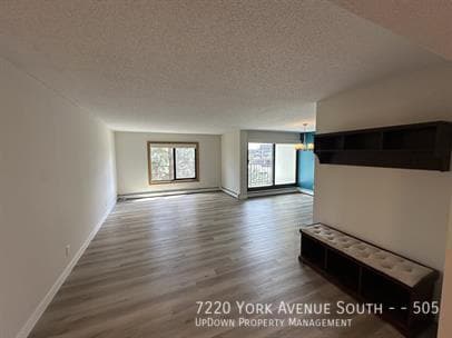 Foto del edificio - 7220 York Ave S
