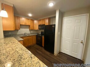 Building Photo - 757 Highland Ave