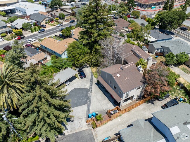 Foto del edificio - 820 Cedar St