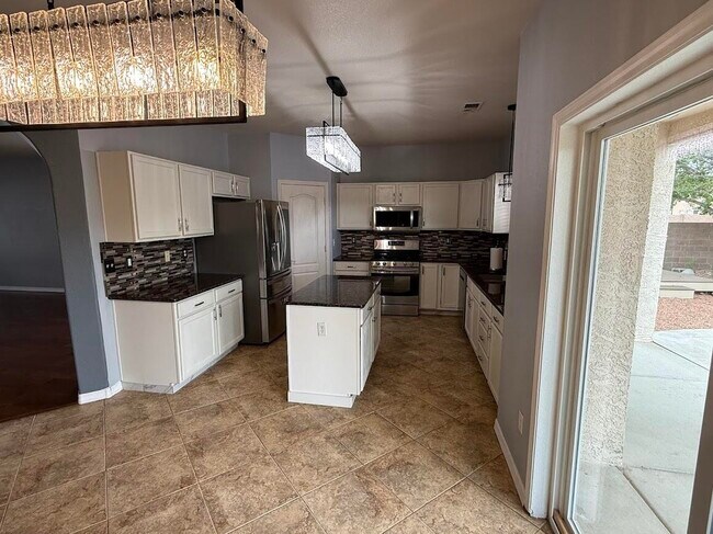 Foto del edificio - 3245 Hunters Meadows Cir NE