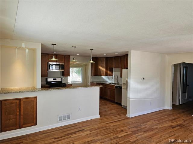 Building Photo - 935 S Dale Ct