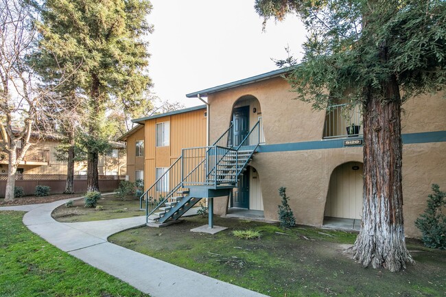 Building Photo - Sunny Gate Apartments