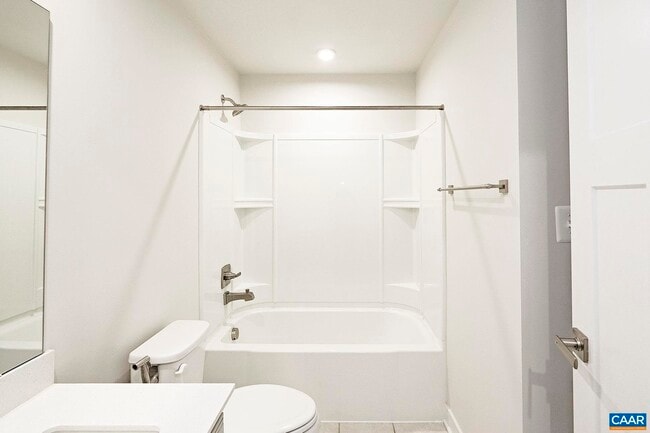 Building Photo - 2045 Landon Ln