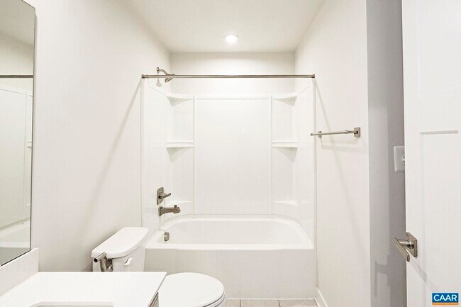 Foto del edificio - 2045 Landon Ln