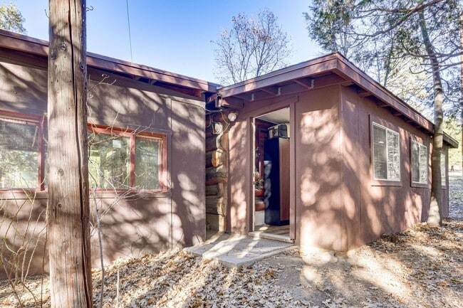 Building Photo - 10545 Sunrise Hwy