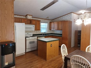 Building Photo - 1802 Jefferson St