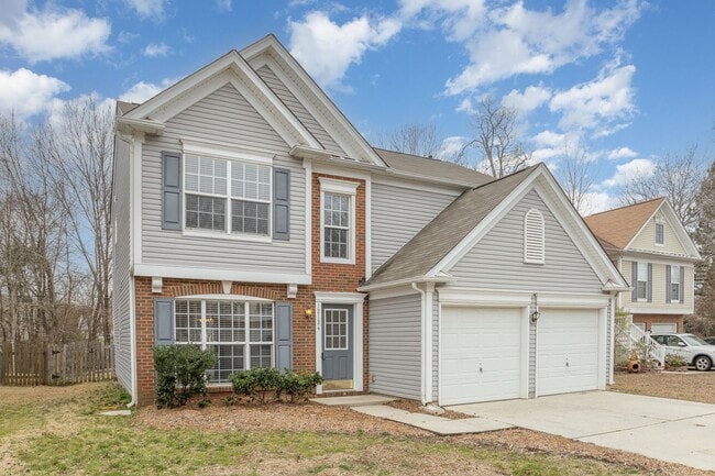 Photo - Elegant 4-bedroom Ballantyne home located ...