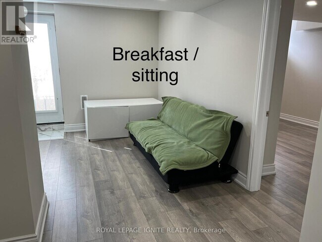 Photo du bâtiment - 33 George Robinson Dr