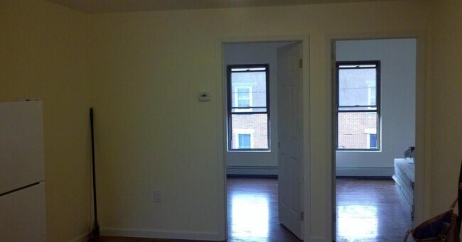 Foto del edificio - 227 8TH St