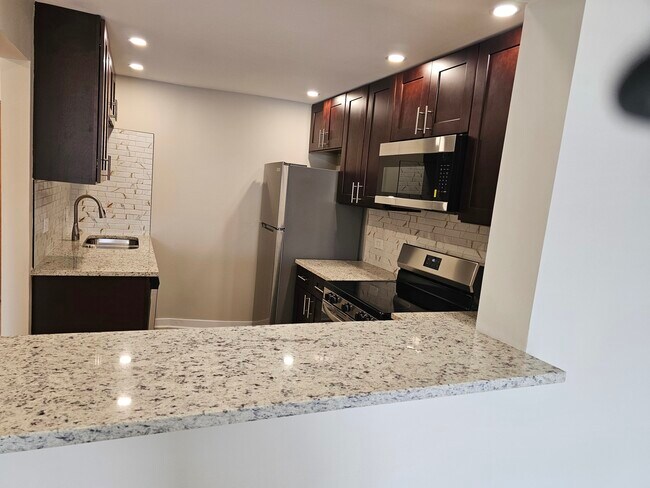 Foto del edificio - 3900 W 95th St