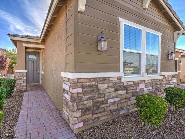 Building Photo - 3089 Sarsina Ave
