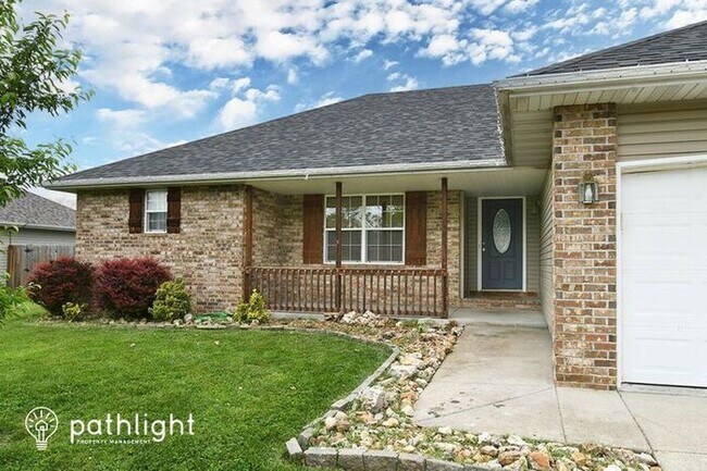 Building Photo - 432 North Butternut Avenue, Republic, MO, ...