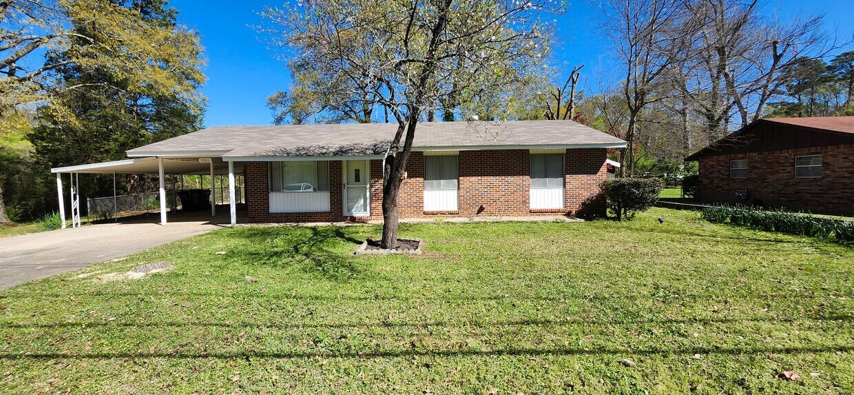 Primary Photo - 3 Bedroom Home in North Columbus, GA