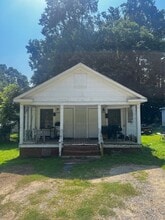 Building Photo - 409 B Birch St