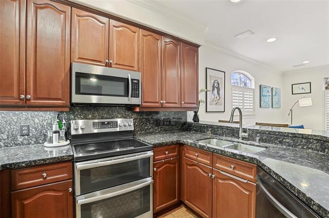Foto del edificio - 3811 Travis St