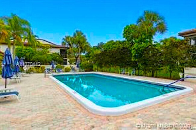 Building Photo - 21785 Cypress Dr