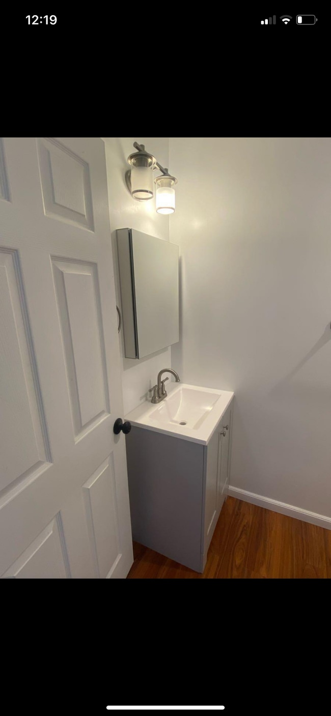 Building Photo - 247 Jordan St