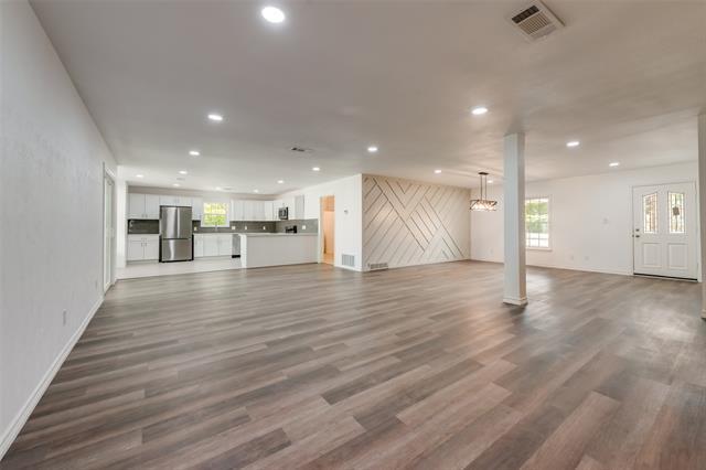 Building Photo - 7033 Creek Bend Rd