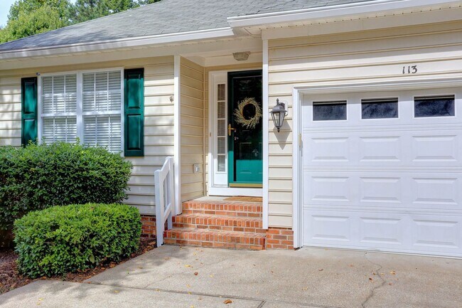 Building Photo - WILLIAMSBURG COMMONS