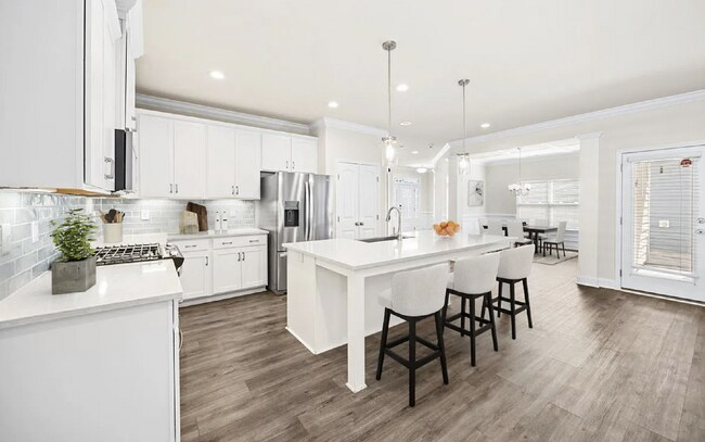 Foto del edificio - 212 Thunder Forest Ln