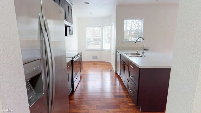 Building Photo - 1 br, 1 bath House - 4356 Cheasty Blvd S P...