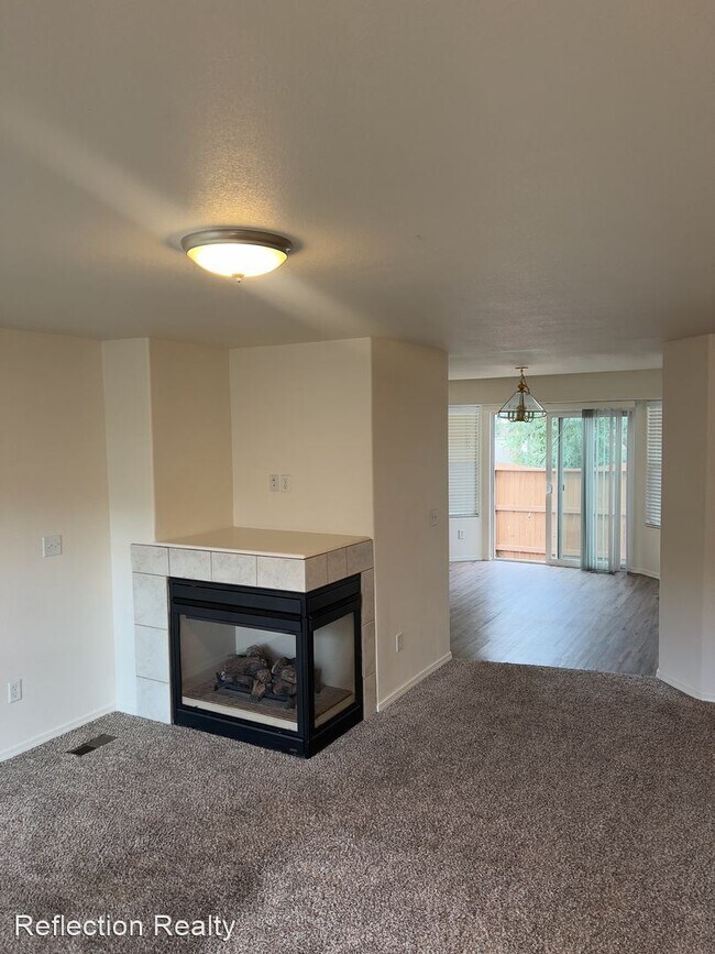 Building Photo - 3 br, 2 bath House - 4887 Rusty Nail Pt #101