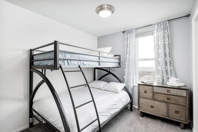 Foto del edificio - Beautiful 2 Bed 1 Bath Home in a Great Loc...