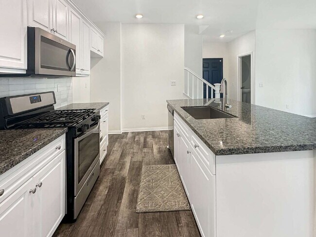 Foto del edificio - Modern 3-Bedroom Home in Vista Canyon – Prime Canyon Country Location Near the Vista Canyon Multi...