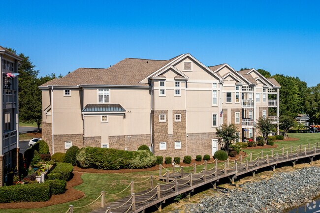 Foto del edificio - 104 Pier 33 Dr