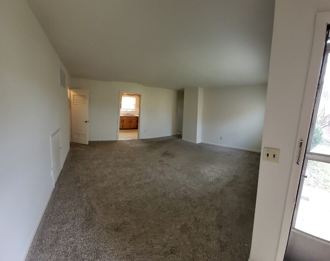 Building Photo - 1138 Shuford Ave