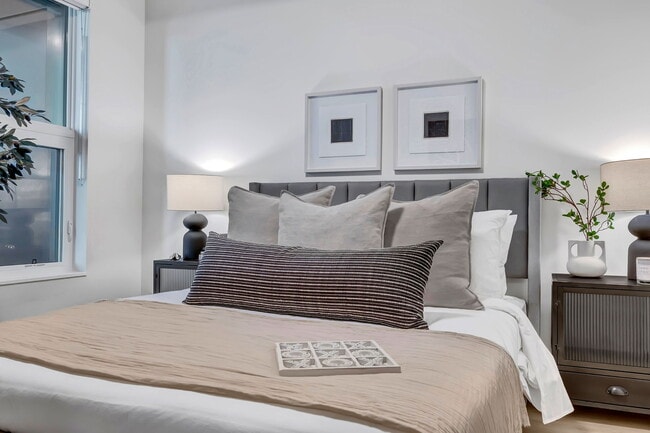 Building Photo - The Switch at Station Lands