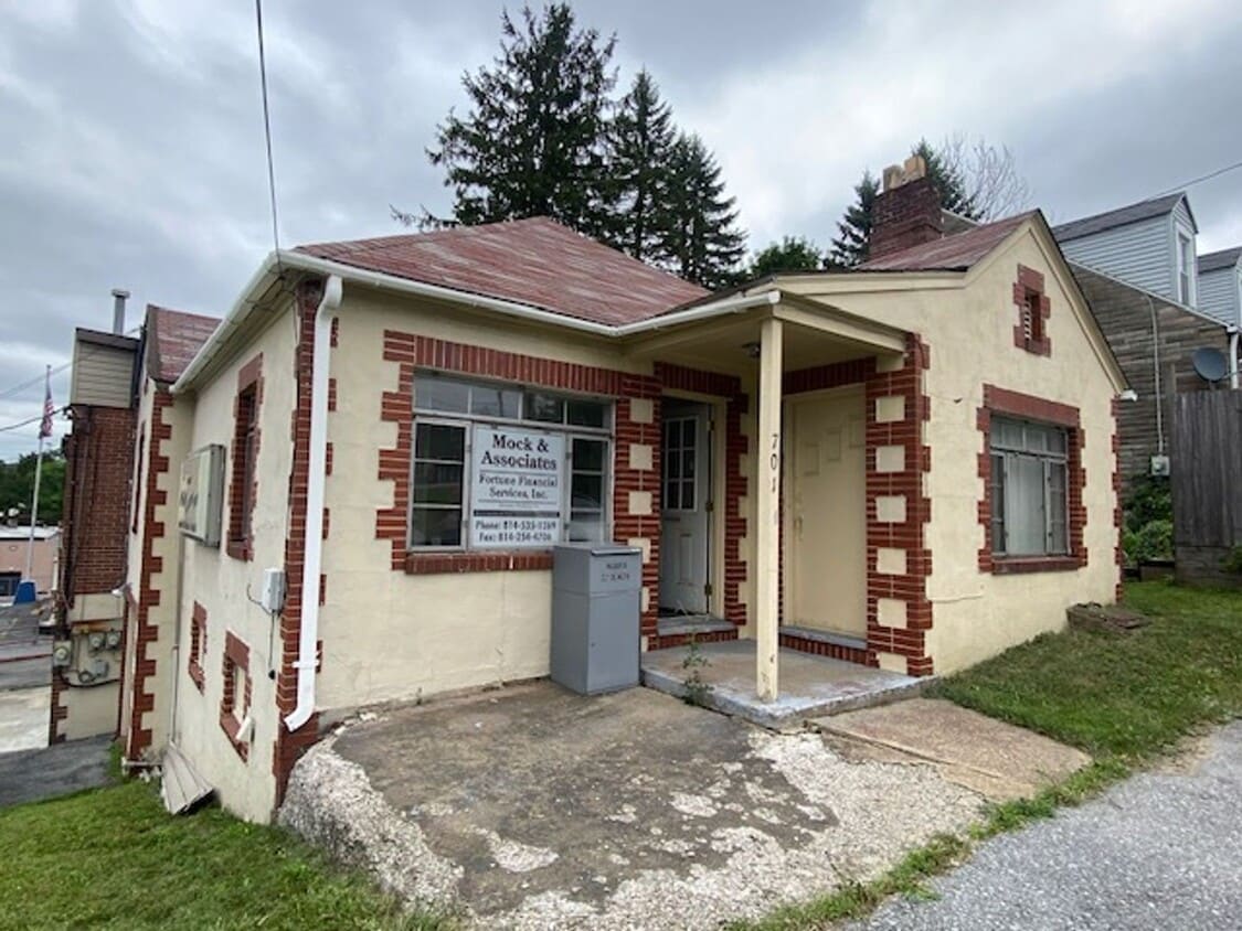 Primary Photo - 2 Bedroom Apartment