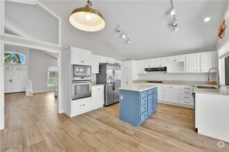 Building Photo - 8112 Tropic Isle Cir