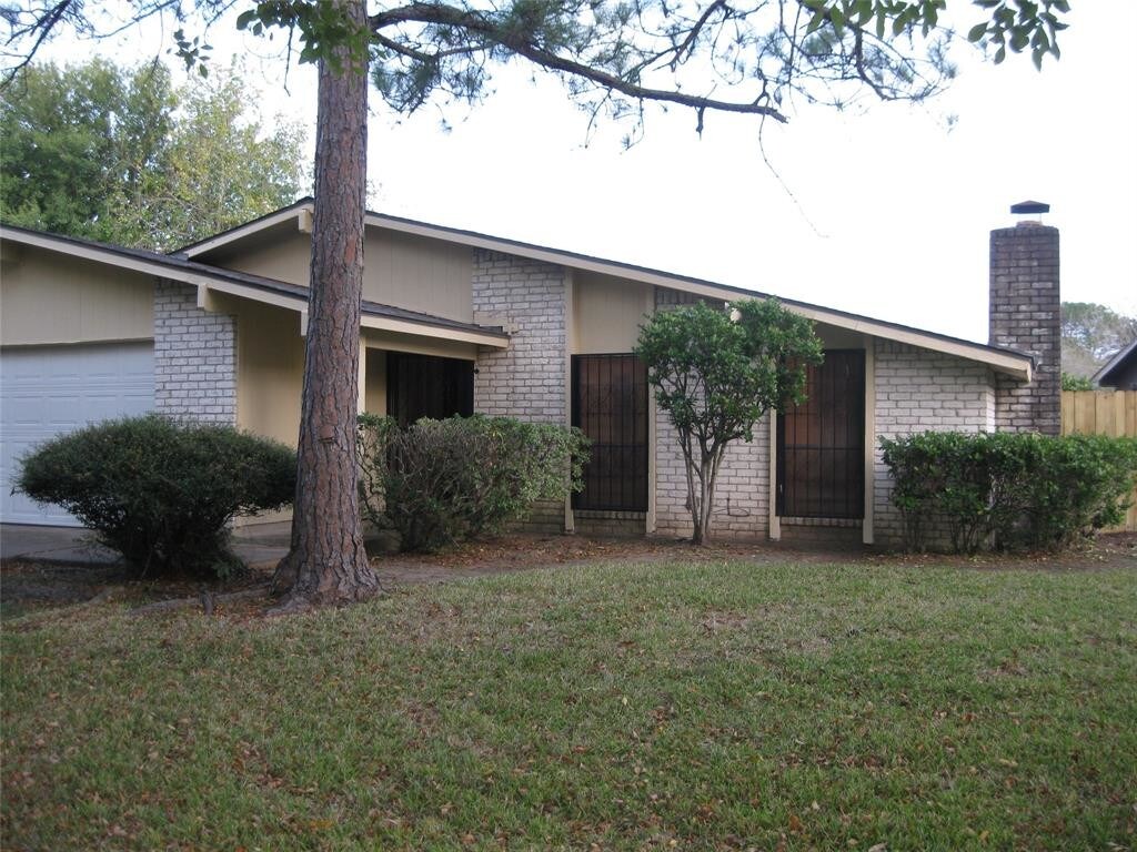 15815 Danford Dr, Houston, TX 77053 House for Rent in Houston, TX