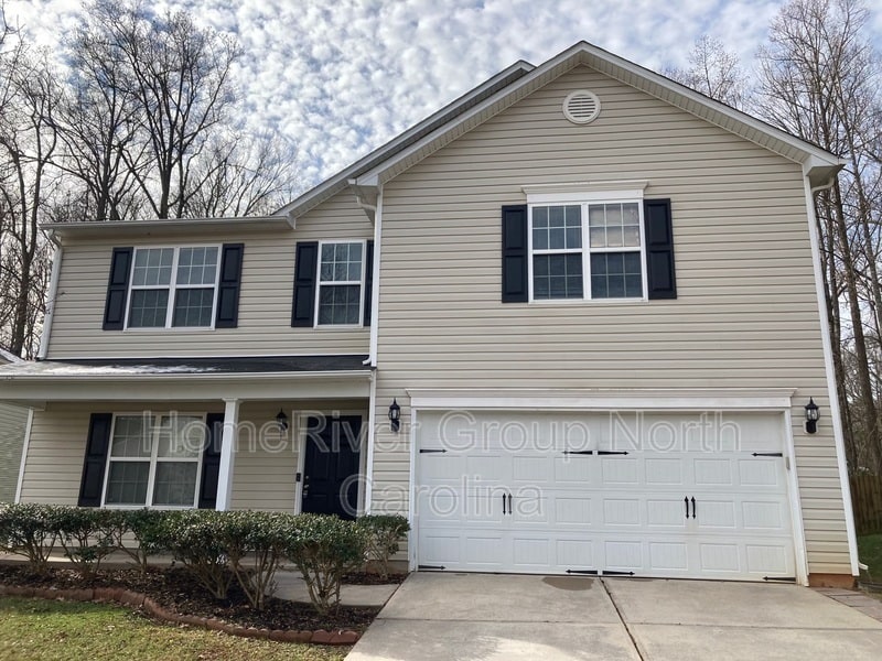 Foto principal - 1830 Chapel Brook Way